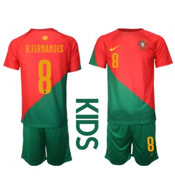 Portugal Bruno Fernandes #8 Replika Babytøj Hjemmebanesæt Børn VM 2022 Kortærmet (+ Korte bukser)